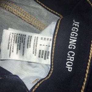 American Eagle Jegging Crop Capris- dark wash